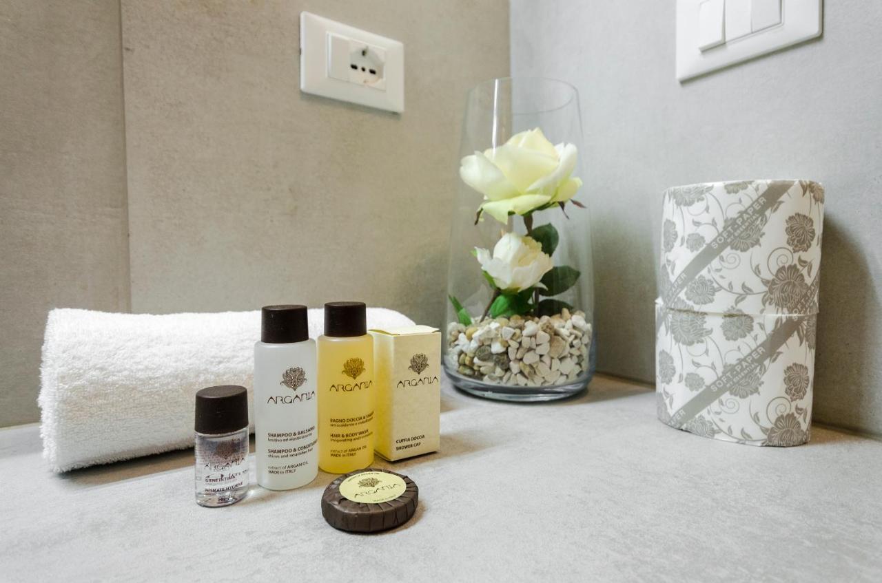 Cartoleria Suite: Spazioso, Moderno E Centrale Bologne Extérieur photo